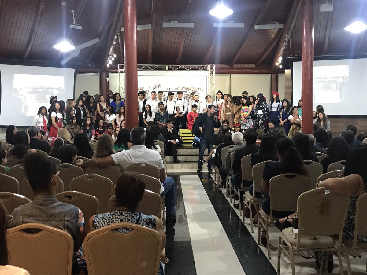Recital “Por Toda a Terra”
Coral de adolescentes do IAPE - Instituto Adventista Pernambucano de Ensino.