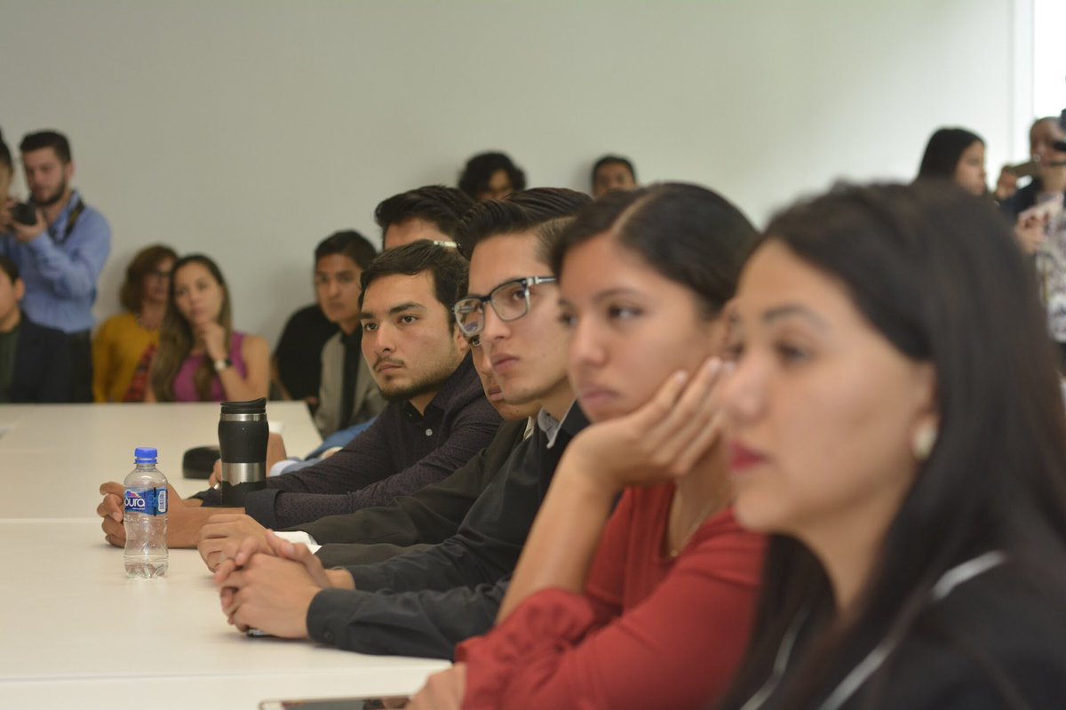 DaniSalgadoMx's tweet photo. Iniciamos los trabajos de la Comisión de #DesarrolloSocial, Gpos Vulnerables y Vivienda con un foro de participación ciudadana en el que compartimos ideas y sugerencias para complementar nuestro Plan de Trabajo.¡Muchas gracias a todos!#LIXLegislatura #DipLocal #PoniendoElEjemplo https://t.co/K9RODq61c8