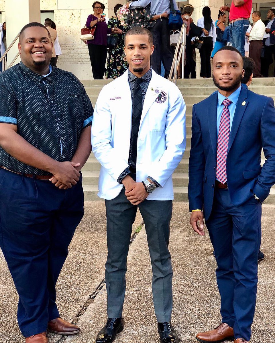 thtguydarius's tweet image. Congrats to my LB for getting his white coat today. #Fall14 #ChosenWarPHare #TexasSouthern #PharmacySchool