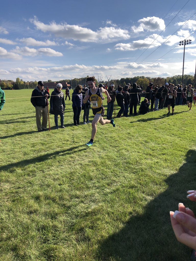 Avsuperfans's tweet photo. Our cross country runners did AMAZING today at the SCC meet 🔥🦅 So proud of you all 🤩🤟🏽 #eaglepride https://t.co/O43BEhKoFk