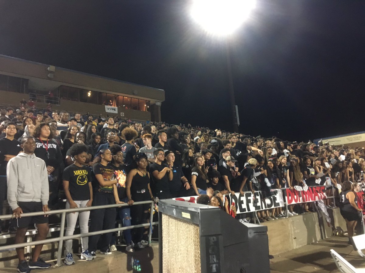 rizvanq73's tweet photo. Look at these Bulldogs!  Cheering on the football team with pride at HoCo 2018!!! Love these kids!!! #togetherisbetter https://t.co/cHFPhXr23M