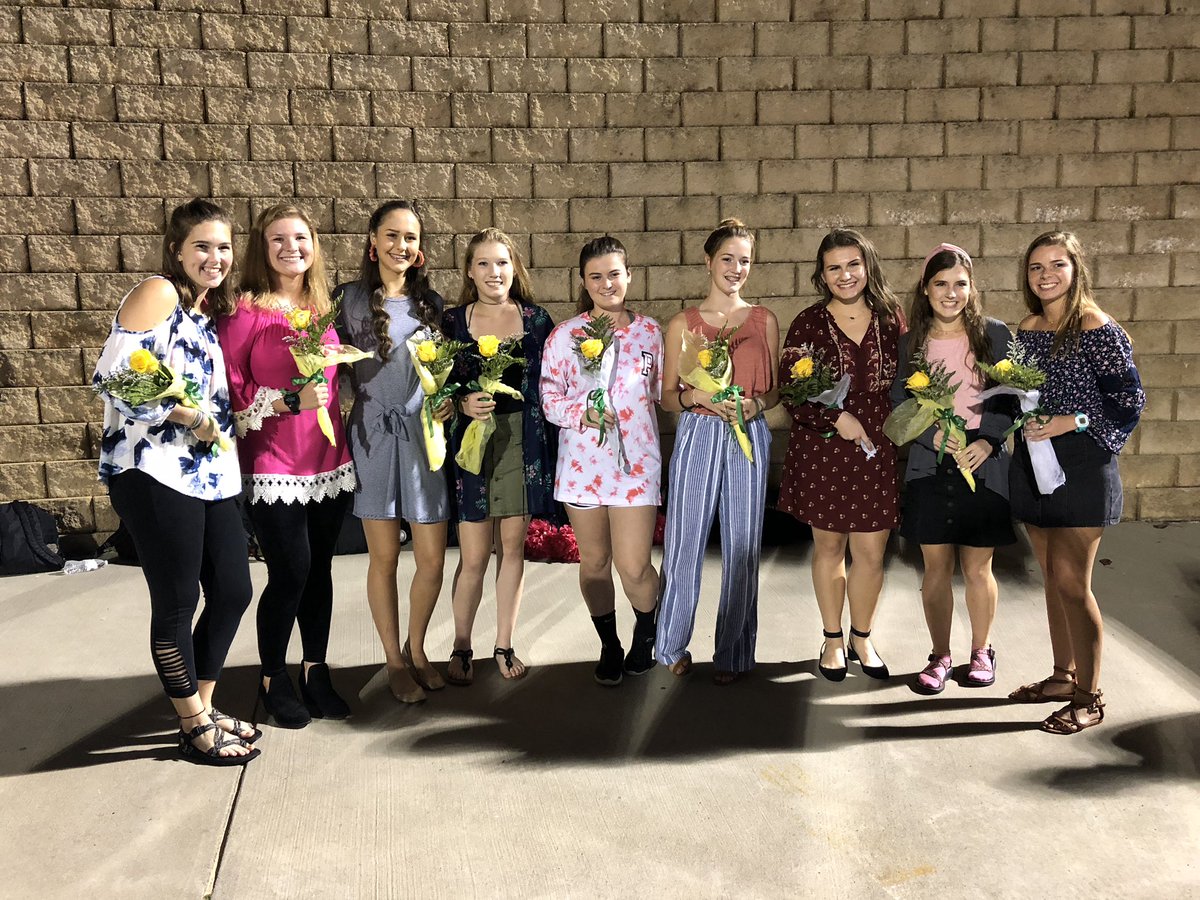 RBHS_WXC's tweet photo. Proud of these leaders! Senior night in the Swamp! https://t.co/UYAxAZSnDm