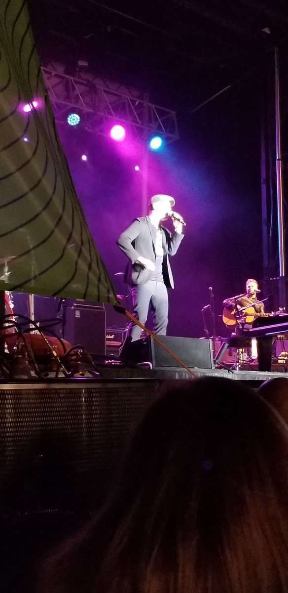 sdmartn86's tweet photo. A little @GavinDeGraw, this evening. Excellent performance. #Paycom20 https://t.co/aFyKhde9Jm