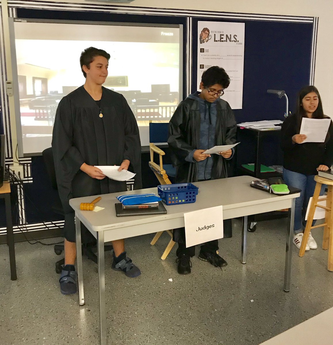 msfitzreads's tweet image. Is the narrator of The Tell-Tale Heart sane or insane? Highlights from P3/7. #jjh68learns #weared68 #mocktrial #FunFriday #EdgarAllanPoe #ELA