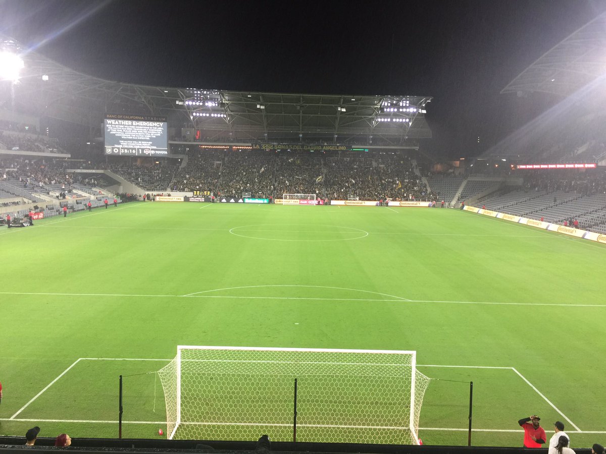 Ty901c's tweet photo. @LAFC match has been stopped due to sever weather conditions but that doesn’t stop the @LAFC3252 from doing their thing! https://t.co/rUiX7dQ7Lq