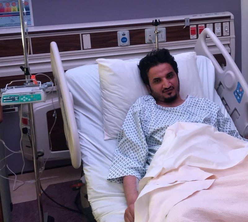 مواطن شاب يضع حدًا لمعاناة والده مع الفشل الكلوي وينتشله من آلام الغسيل بتبرعه بكليته له.
.
.
#السعودية