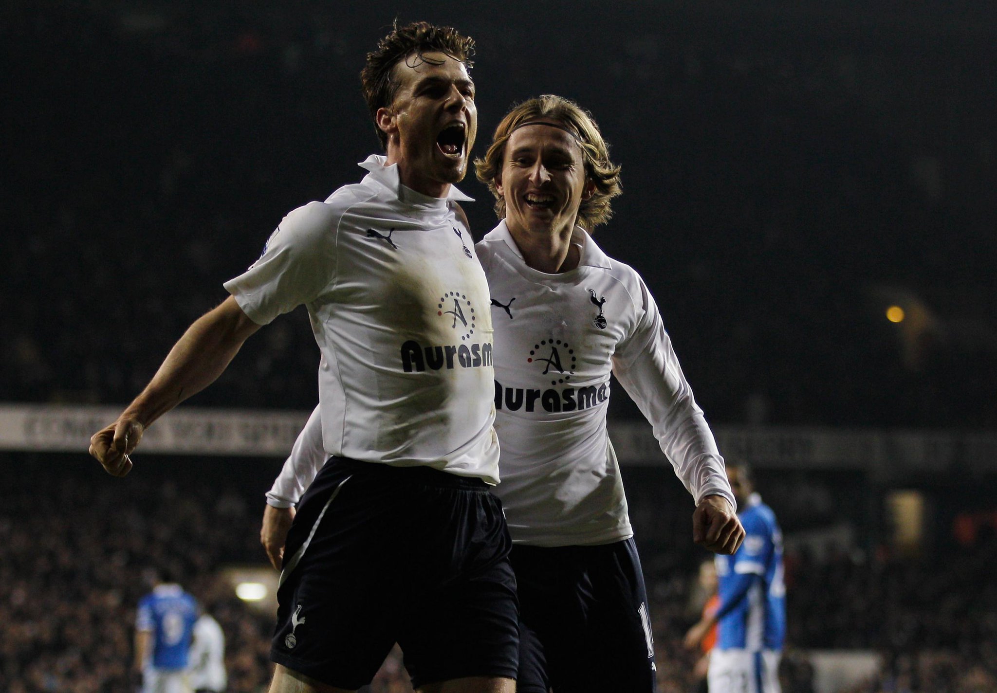 Happy Birthday to former midfielder and coach, Scott Parker! 