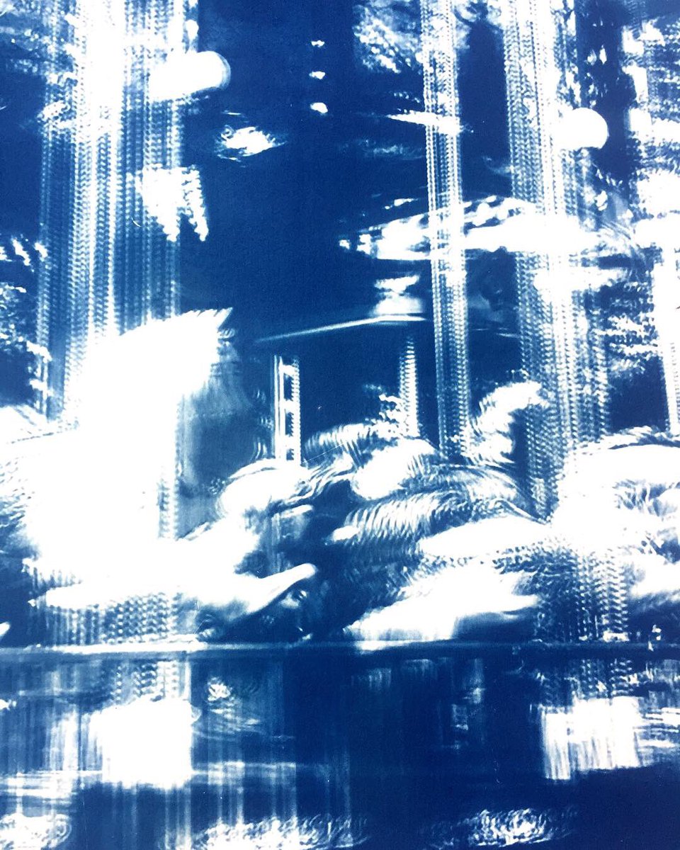 Later Ago tweet media