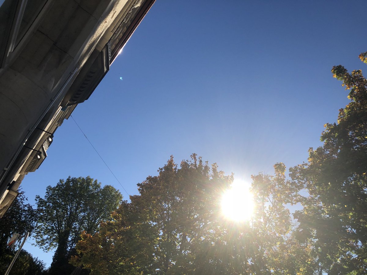 TijenOnaran's tweet photo. Was für 2 sonnige&tolle Tage in München.Gespräche,(zufällige)Treffen&Lachen mit u.a. @BiaLorenzen @DGN_MUC @MarkovicDani @MeyerVera @natascha_zeljko @lpkoller @SvenSemet &jetzt aufm Weg nach #frankfurt z.Buchmesse,freu mich @juliane_seyhan @SpringerNature @Springer_Gabler #fbm18 https://t.co/rO7Zkoqt0l