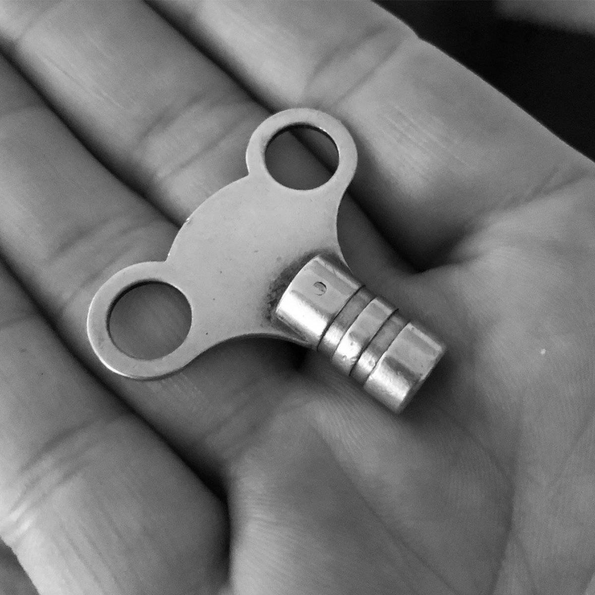 maxray's tweet photo. Levelled up on being a parent this morning.. #radiatorkey achievement unlocked! 🙈 https://t.co/AuQcKMUoaJ