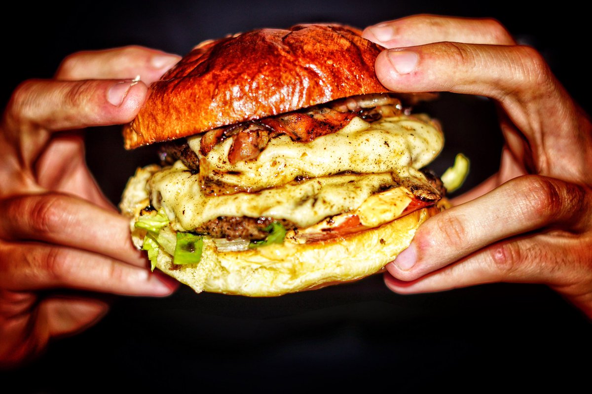 TBurger_Baron's tweet photo. The latest #burger #review of @brandlingvilla is up on the #foodblog😁🍔 I can’t deny they have a special place in my heart now; a true #Geordie atmosphere serving some belly-busting #dirtyburgers🙌 A recommendation for anyone in #Newcastle🥩#StayBurgery

 https://t.co/B7dqE2eMfg https://t.co/PKor7c54So