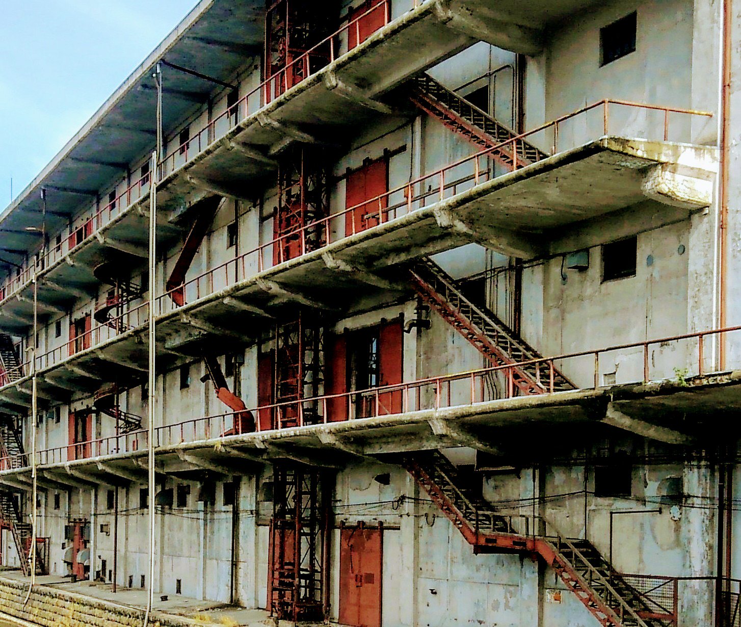 تويتر 彫麗 على تويتر 缶詰屋さんの倉庫 得体の知れない秘密工場にしかみえないｗ ミステリー廃墟ツアーの候補にしとくｗｗｗ 廃墟 Chaos カオス 小樽運河 北海製罐 龍宮橋 摩訶不思議 無言フォロー歓迎 T Co Puof90lrnm