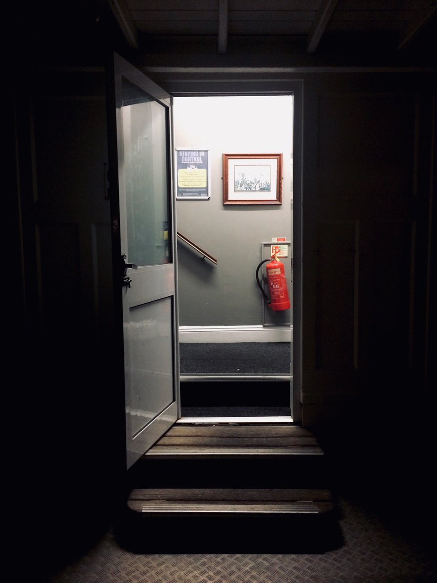 Morning all ☕️ this weekend I’m in Brighton for their photo Biennial and Fringe 📸 I’m looking forward to ‘Brexit and the Arts’ panel discussion this afternoon #bpb2018 #brighton <a href="/photoworks_uk/">Photoworks</a>