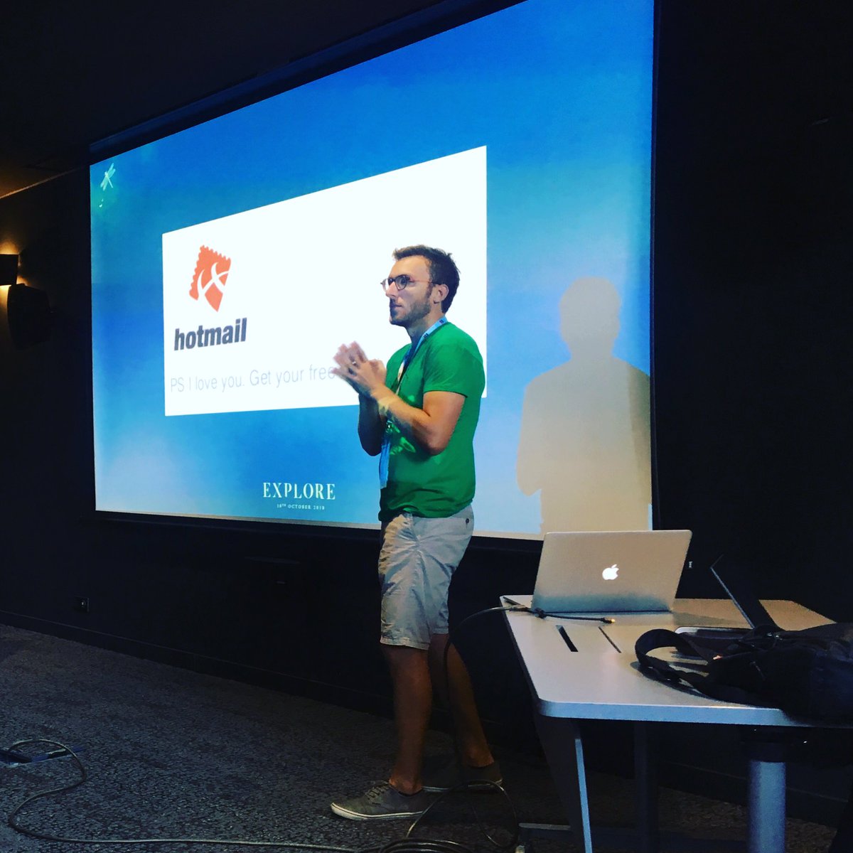 c_eysseric's tweet photo. #PERFORMER @gregoiregambatto ✅ L’expérimentation, ✅ Atteindre et Parler à sa cible ✅ Fake it, vendre avant d’avoir développer le produit 
✅ site vitrine par proposition de valeur (pre-launch, collect email,...) ✅ Recruter via RS,outil Hunter, Phantom buster
@swannecy https://t.co/bqLcct1CDX