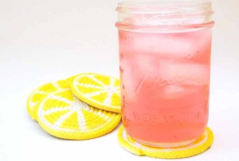 Crafturday_'s tweet photo. 2. Lemon Slice Coasters from Jennifer Perkins

#Crafturday #coasters #roomdecor #tabledecor #drinkscoaster https://t.co/nM3CEriLzs