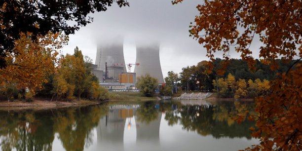 Le monde français de l'énergie est en ébullition dans l'attente de la feuille de route énergétique. C'est <a href="/EmmanuelMacron/">Emmanuel Macron</a> lui-même qui devrait la présenter. Certains s'inquiètent d'un recul des ambitions renouvelables (32% de la conso d'énergie en 2030) rss.ch/961708