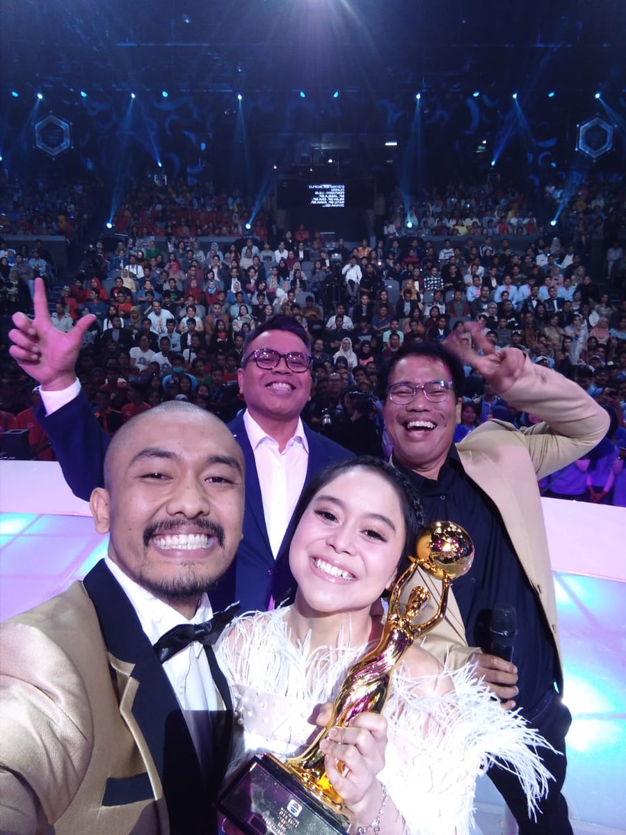 Selamat Ya Dede <a href="/Lesti_Jenong_DA/">Lestykejora</a>  👏👏👌👌👍👍👍