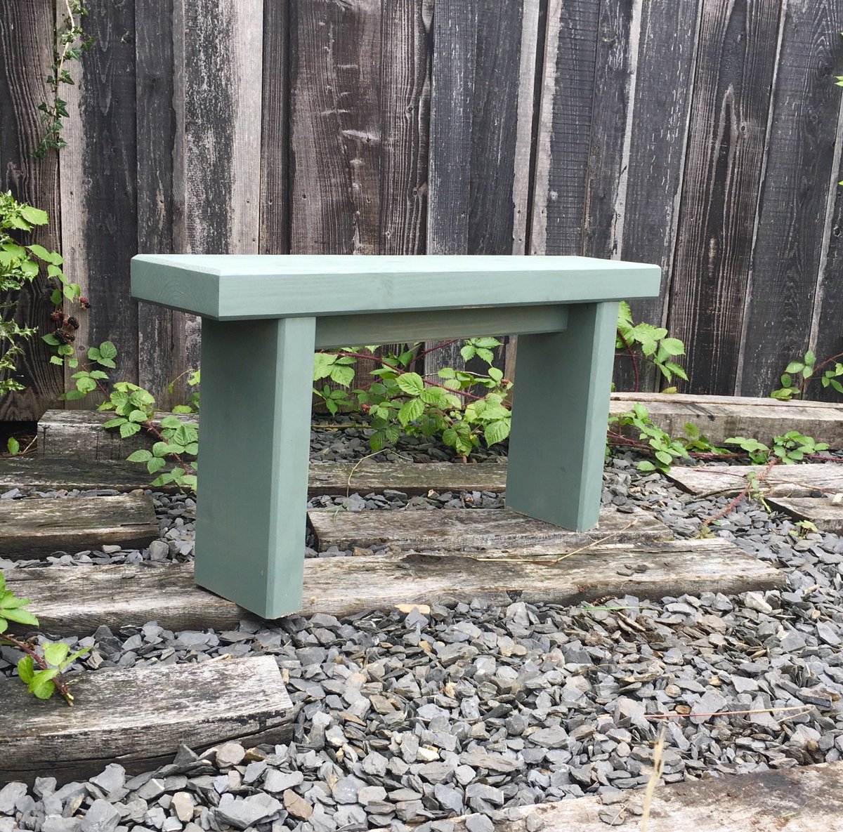 HenBeeGardens's tweet photo. This garden bench was crafted from local Shropshire red wood and is available in 6 diffrent colours.

https://t.co/AEDkyxkCCm

#SaturdayMorning #giftideas #crafturday #handmadegifts #handcrafted #gardenbench #Shropshire https://t.co/5kB9GKmoms