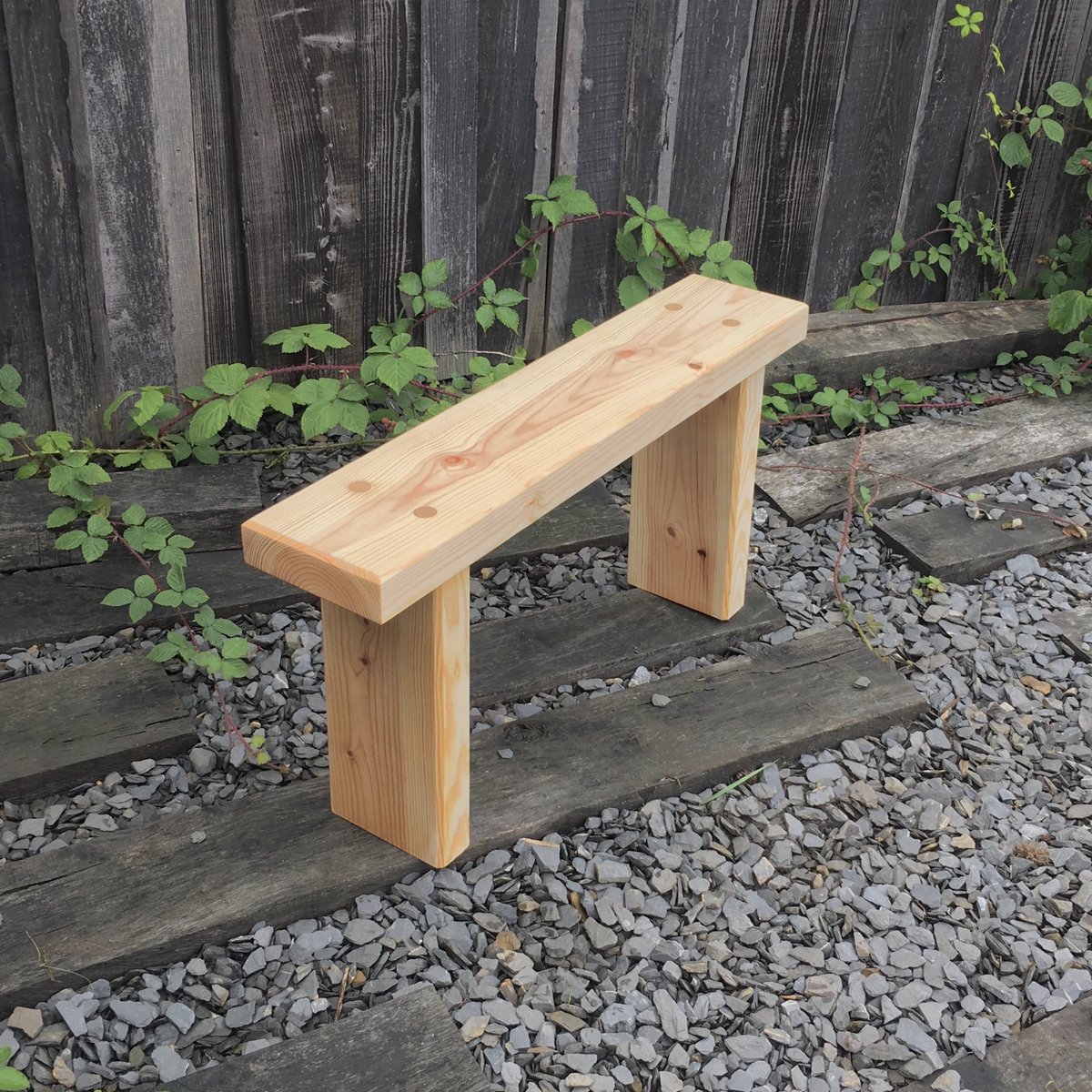 HenBeeGardens's tweet photo. This garden bench was crafted from local Shropshire red wood and is available in 6 diffrent colours.

https://t.co/AEDkyxkCCm

#SaturdayMorning #giftideas #crafturday #handmadegifts #handcrafted #gardenbench #Shropshire https://t.co/5kB9GKmoms
