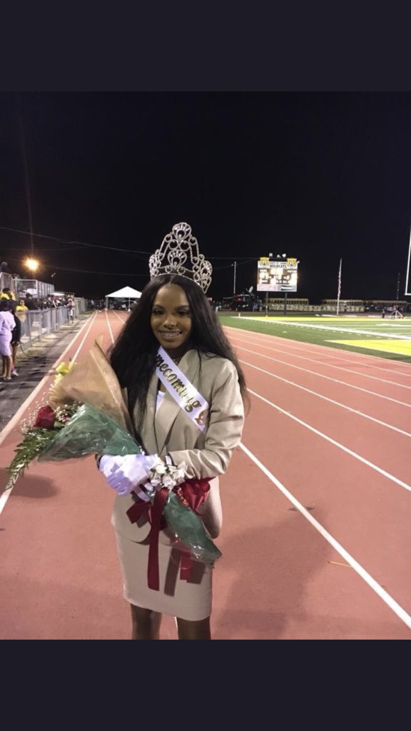 taeee_taee's tweet photo. Thanks Yall💕i really appreciate it😘#HCQUEEN👑.. https://t.co/aetjYosFyt
