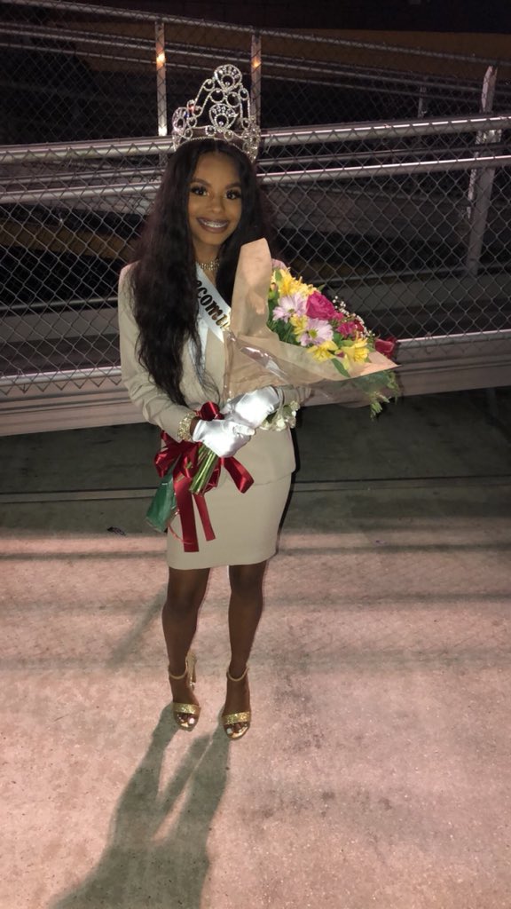 taeee_taee's tweet photo. Thanks Yall💕i really appreciate it😘#HCQUEEN👑.. https://t.co/aetjYosFyt