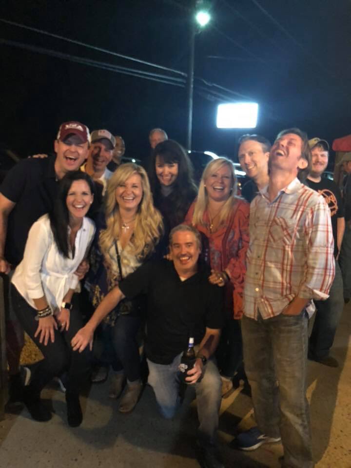 dixiedarlins13's tweet photo. 🐘 RTR #classic #RollTide #nicksinthesticks #gobama #tailgate #nickchick #Alabama #football #alabamafootball #squad #SquadGoals #uofa #Alumni #tradition #Homecoming2018 #beateveryone https://t.co/yHtzAQ9s1c