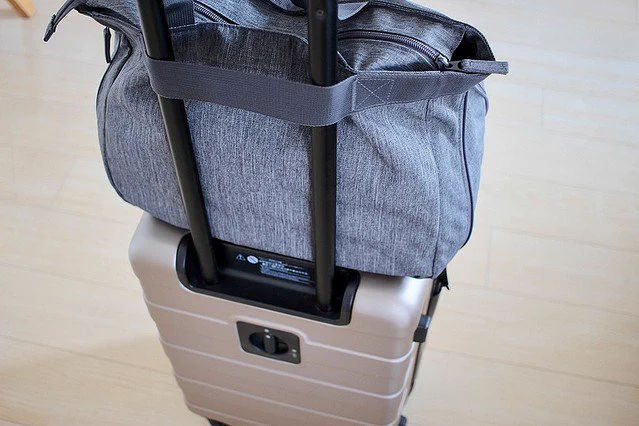 無印の荷物の量で広げられるトートバッグが仕事に旅行に役立ちそう！