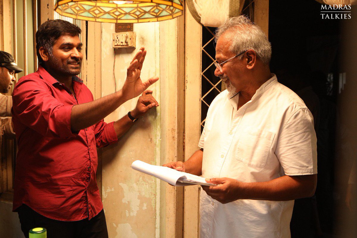kollywoodnow's tweet photo. Assaultu 😉🎩#VijaySethupathi's Show as #Rasool👮 and @thearvindswami🤵 Smoky Role as #Varadan😠🔥 are the Clutch🕹 in #ChekkaChivanthaVaanam🚙🍃 Narration..
With Master #Maniratnam😇🎬, Take away memories🙆♂️💭 for both Actors will be Antique🏵, #CCVBehindTheScenes New Snaps📸.. https://t.co/ZzOasn3wyA