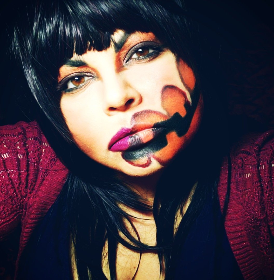 MakeupVi's tweet photo. Pumpkin Spice #younique #youniquemakeup #makeup #makeupartist #mua #makeupartists #makeupartistry #makeupartistlife #makeupislife #makeuplife #pumpkin #artist #artists #makeupJunkie #Halloween #Halloween2018 #instabeauty #HappyHalloween #selfie #self #selfiesunday #makeupmonday https://t.co/JTcp7Gy3Z9