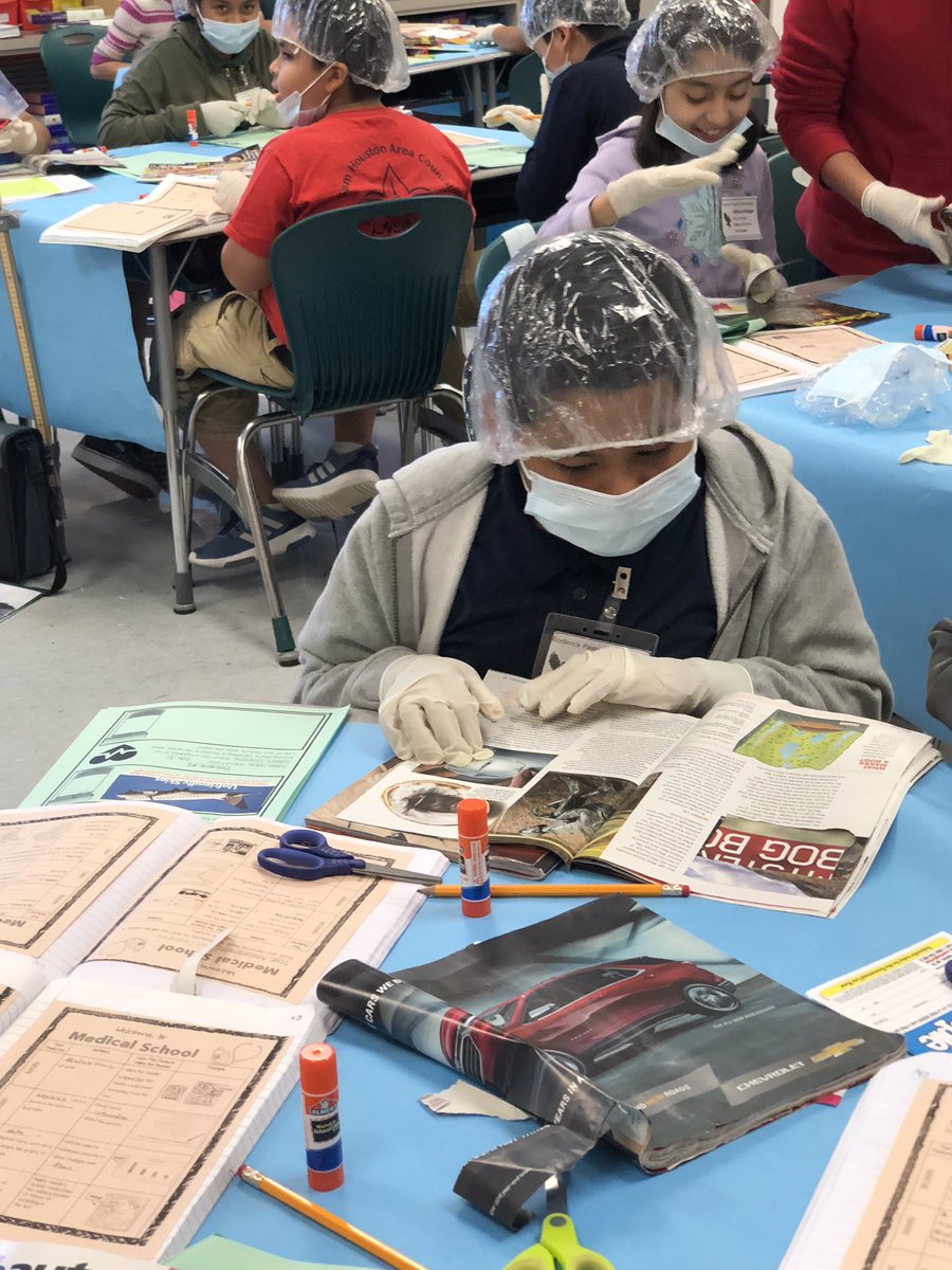 iliana_kd's tweet photo. Glide with Paige PRIDE!🦅 Unforgettable text features experience! That’s how Ms. Jones ‘werks’ 💪🙌 #literacy #connectingthelearning https://t.co/Ipf3BzZIBG