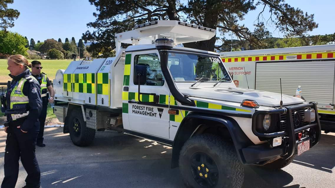 jckresq's tweet photo. Good turnout for a multi-faith, multi-agency blessing of the fleet in Whittlsea today. Personnel and trucks from FFMV, CFA, MFB, SES, AV, POLICE, Council, ACC, EMV and members of the public held a small service to wish us all a safe summer and year ahead. #FireActionWeek https://t.co/RSNXJqdCzj