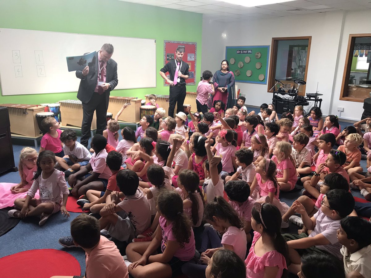 GISPYP2's tweet image. Dr. Weston reads to Grade 2s about the power of words and actions as well as the value of honesty and integrity .. Great connection to our current unit of inquiry and UAE social studies! #BeHappyBeGCS #taaleem