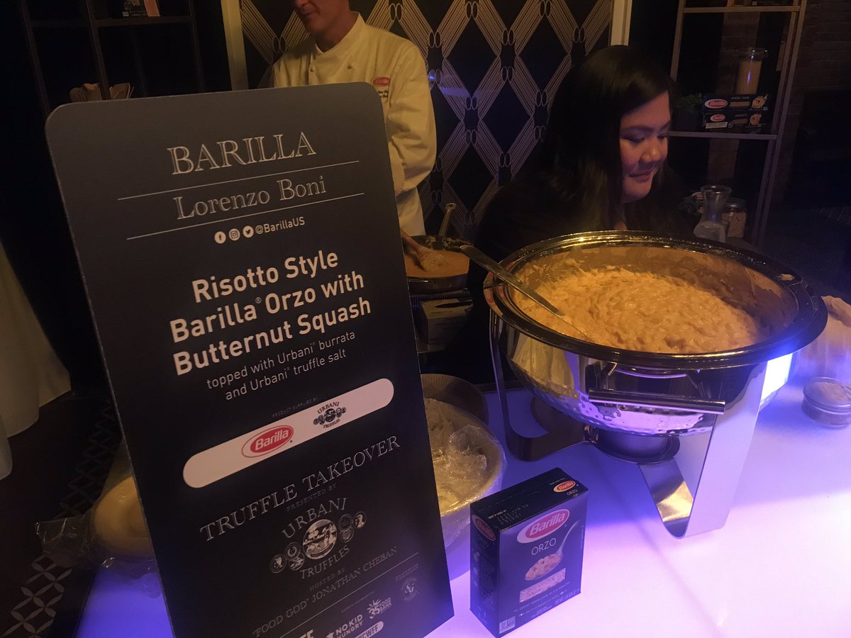 cookingfornow's tweet photo. I apologize for the terrible lighting but omfg this food ππππππ#NYCWFF #truffletakeover https://t.co/P7zNbwwhyN