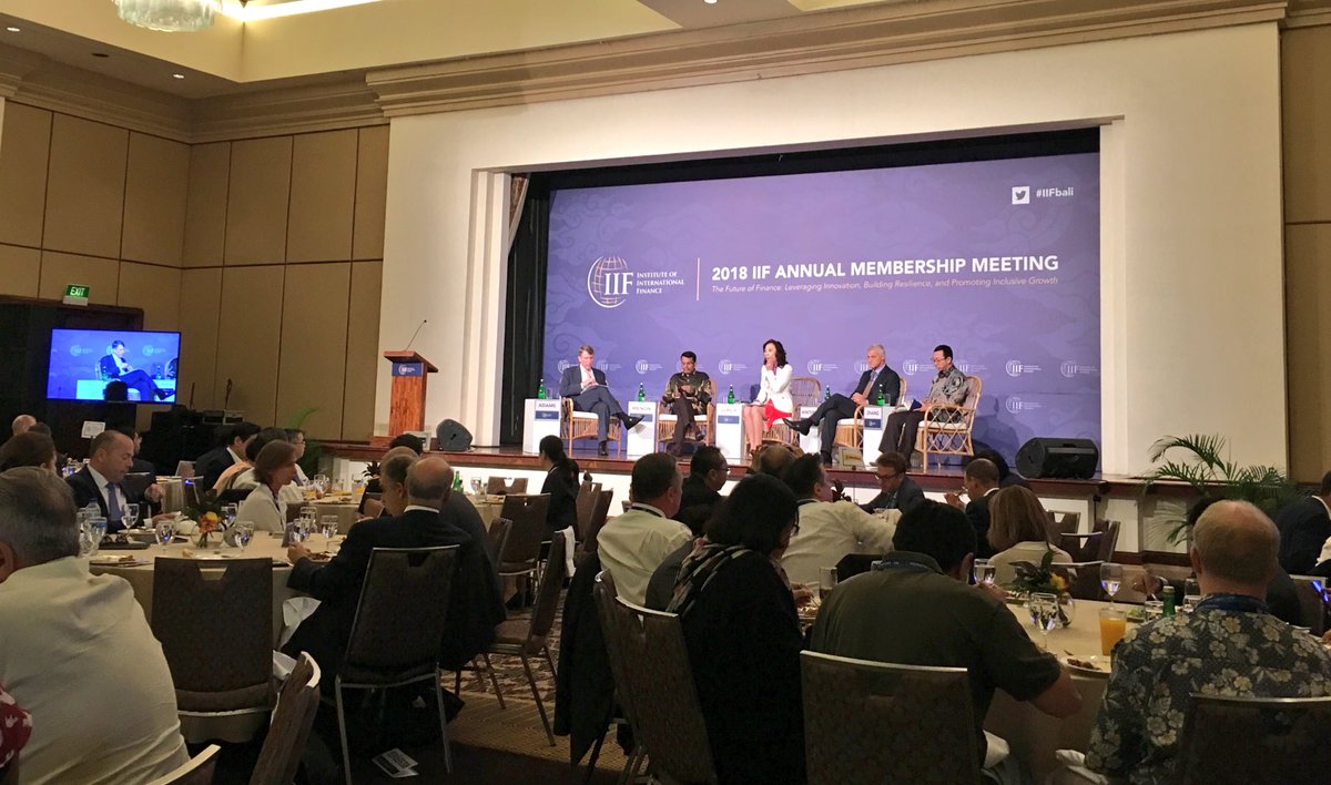 MyMaybank's tweet photo. #IIFbali Lunch Conversation: Jing Ulrich, @JPMorgan; Bill Winters, @StanChart; Tao Zhang, @IMFNews; Ravi Menon, @MAS_sg &amp; moderated by @timothydadams of @IIF discuss on Opportunities and Challenges of The New Asian Century https://t.co/wGd5D8KvlJ