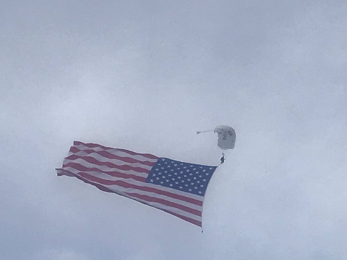 teamfastrax's tweet image. Another successful day at @balloonfiesta  Three #OnTimeOnTarget performances today.

Our performances were dedicated to Army Specialist Matthew C. Powell.  Spc Powell died October 12, 2010 supporting Operation Enduring Freedom #LargeFlags #Smoke #Pyro #LiveFeed @employeebgcheck