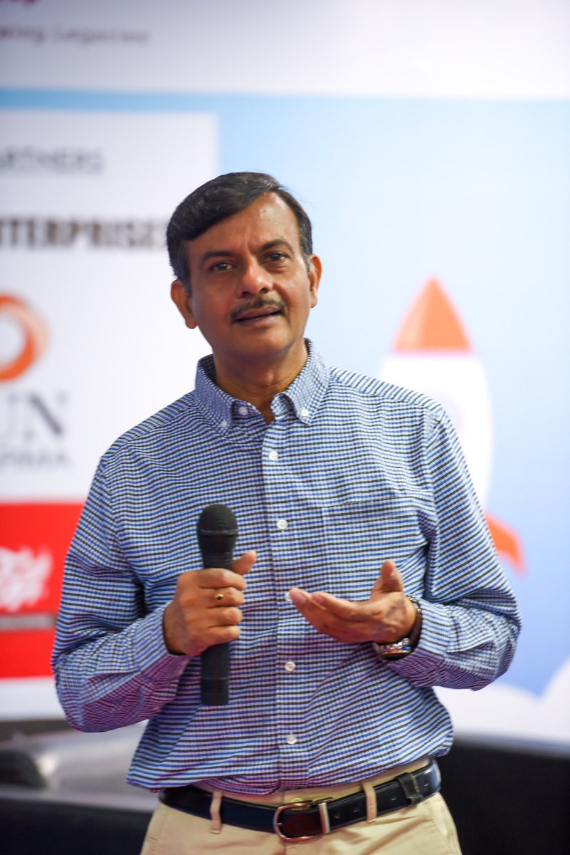 IMI_Emerge's tweet photo. Dr. Siddharth Varma, Dean (academic), #IMINewDelhi addressing the audience at E-Merge 4.0, emphasized on the importance of Entrepreneurship in the modern Economy and the interlinked dependence of Innovation and Entrepreneurial ventures.

#LetsEmerge https://t.co/8CrgiPkL59
