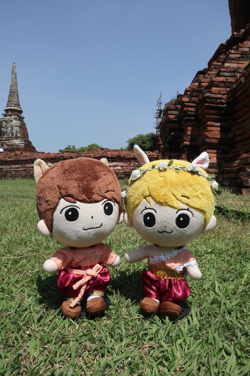 jajanlhan's tweet photo. คุณยายมีเศษผ้าแล้วตัดชุดให้ หนูก็ต้องเอามาใส่สิเนาะ มี๊บอกใส่ถ่ายรูปอยู่บ้านไม่ฟินต้องออกมาข้างนอก ของฟรีมี๊หนูชอบ #ชุดตุ๊กตา #hellokyumin https://t.co/kHj4kwl4oo