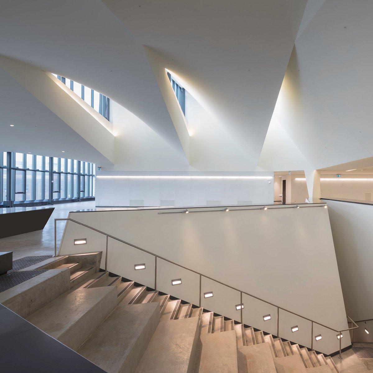 buildingswow's tweet photo. Know why Katherine Faulkner from @NADAAAinc approaches a new #project with #fear:
https://t.co/5Eu92nq02H
#architecture #interview https://t.co/zzwVQQ8oeN