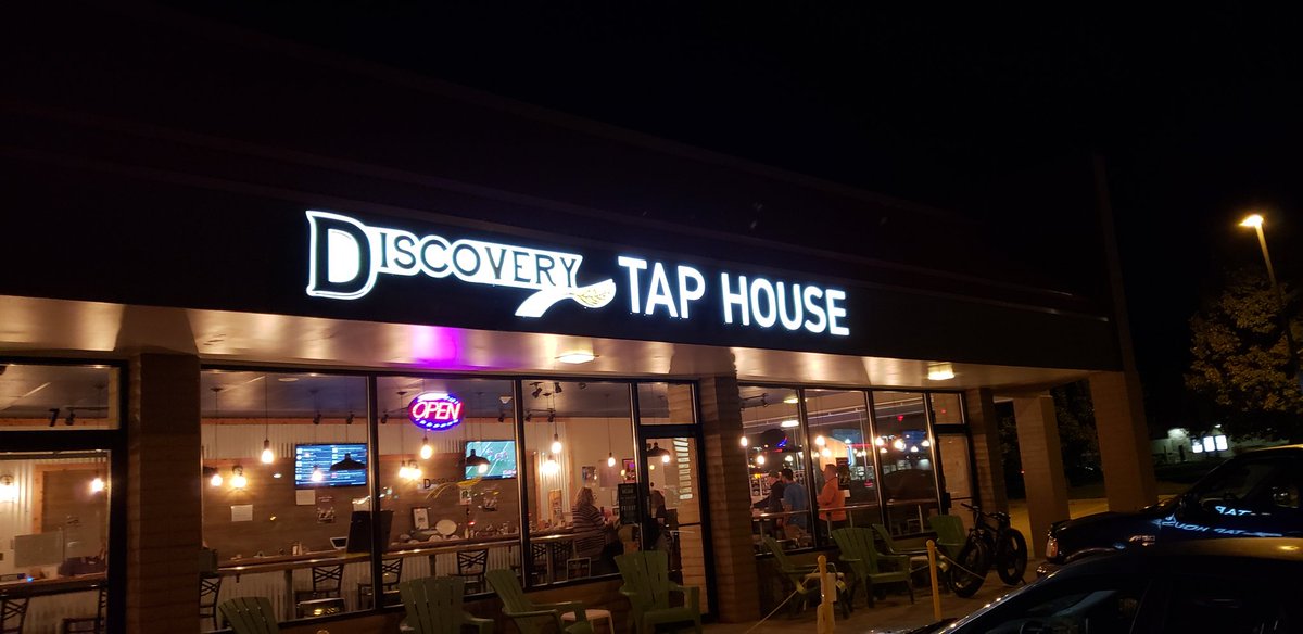 markthetexan1's tweet photo. Great night hosting Jammin' Music Bingo at @DiscoveryTap in @WheatRidgeDenv. Great crowd of people, even better beer selection and amazing owners. Check this place out! #DiscoveryTapHouse #Wheatridge #JamminDJs #JamminMusicBingo #JamminDJsColorado #JamminTrivia #JamminKaraoke #DJ https://t.co/fbSHIC9iAM