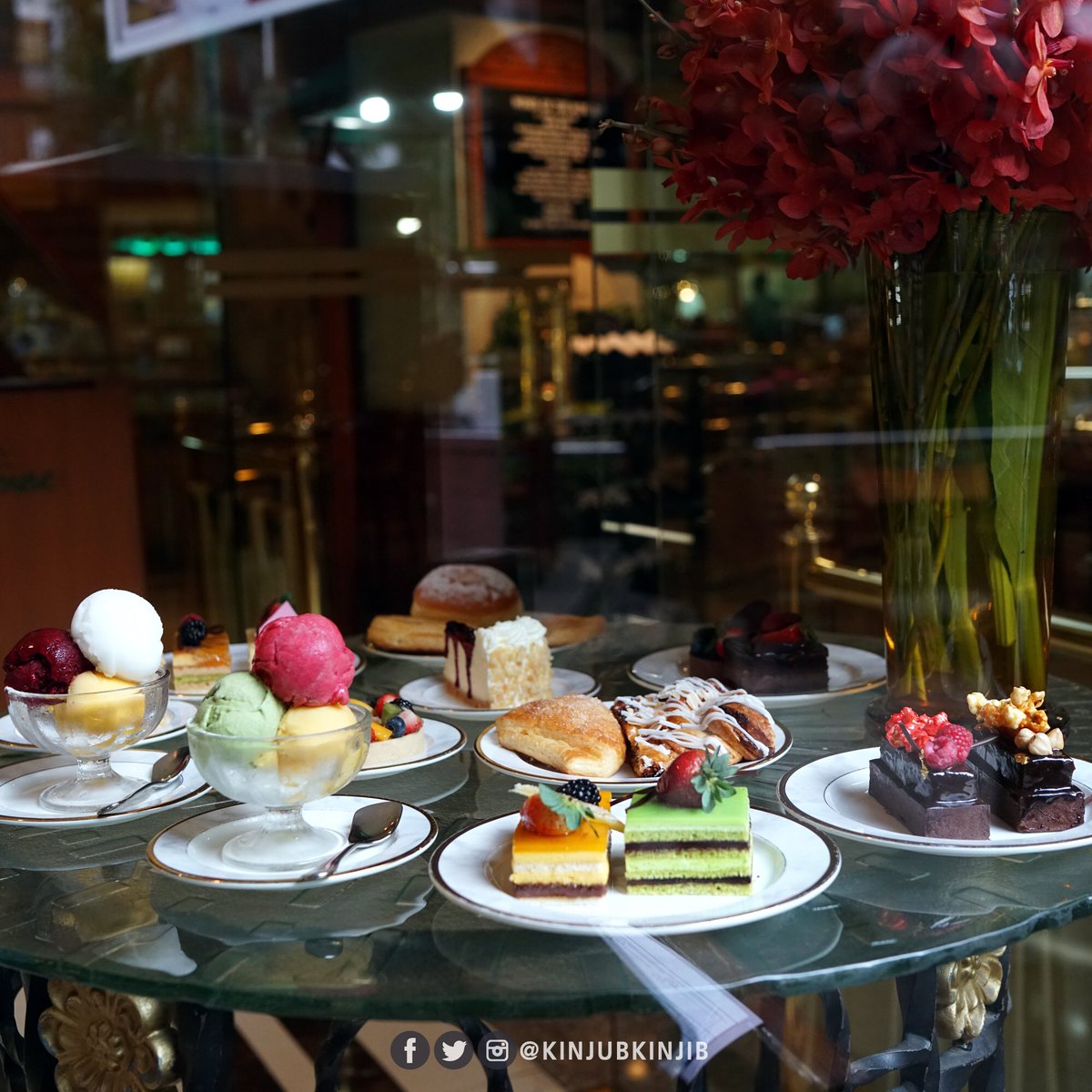 kinjubkinjib's tweet photo. โอ้ววพระเจ้าจอร์จมันยอดมาก 🍨โปรบุฟไอติมสุดคุ้มของโรงแรม The Landmark Bangkok แค่ 240฿ ก็กินไอติมได้ถึง 22 รสชาติแบบไม่อั้น 2 ชม. กินให้ปากเบิร์นกันไปเลย 
แต่เดี๋ยวก่อน!! ถ้าเพิ่มเป็น 390฿ กินได้ทั้งไอติมและเบเกอรี่เลย คุ้มมากๆ ไอติมอร่อยเว่อร์ไม่โม้
@aroii #อร่อยไปแดก https://t.co/gGzDX8DdLO