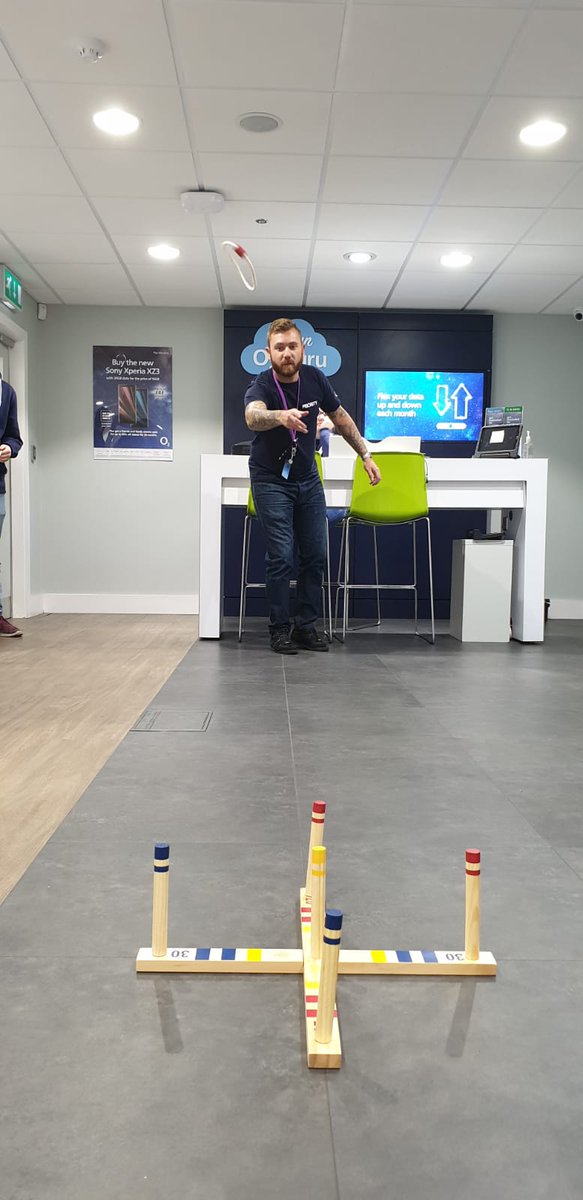 O2GuruMike's tweet photo. Great tablet training session today! Valiant effort put in by all but Chris taking the win! Pop down to Macclesfield O2 if you're after a tablet, the team are experts now! #MidTraining @GuruBarryJames @Guru_Beth #midcommsuk https://t.co/LvfrQrctg0