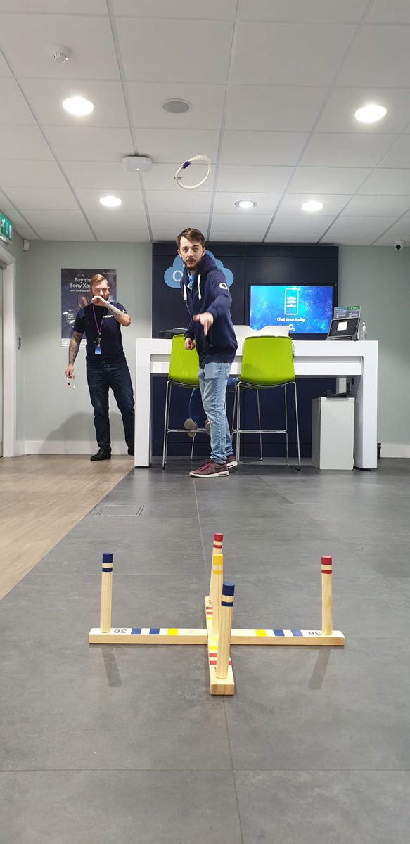 O2GuruMike's tweet photo. Great tablet training session today! Valiant effort put in by all but Chris taking the win! Pop down to Macclesfield O2 if you're after a tablet, the team are experts now! #MidTraining @GuruBarryJames @Guru_Beth #midcommsuk https://t.co/LvfrQrctg0