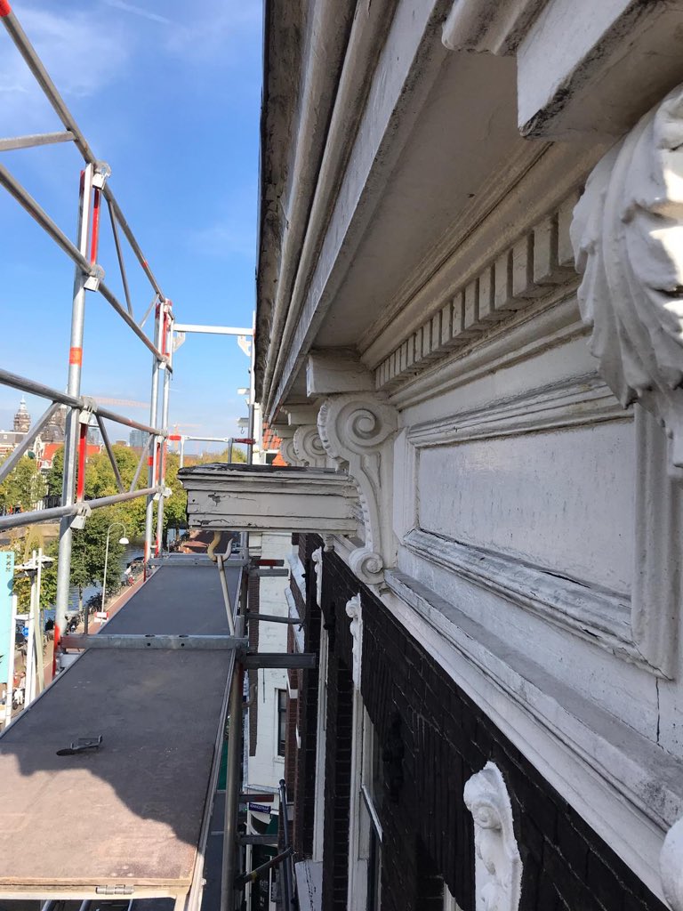 BroerenDas's tweet photo. #underconstruction #renovation #canalhouse #amsterdam #center #nieuwmarkt #historic #facade #exterior #construction #architecture #contractor #netherlands #broerendasbouwbedrijf https://t.co/HTEELKPKIV