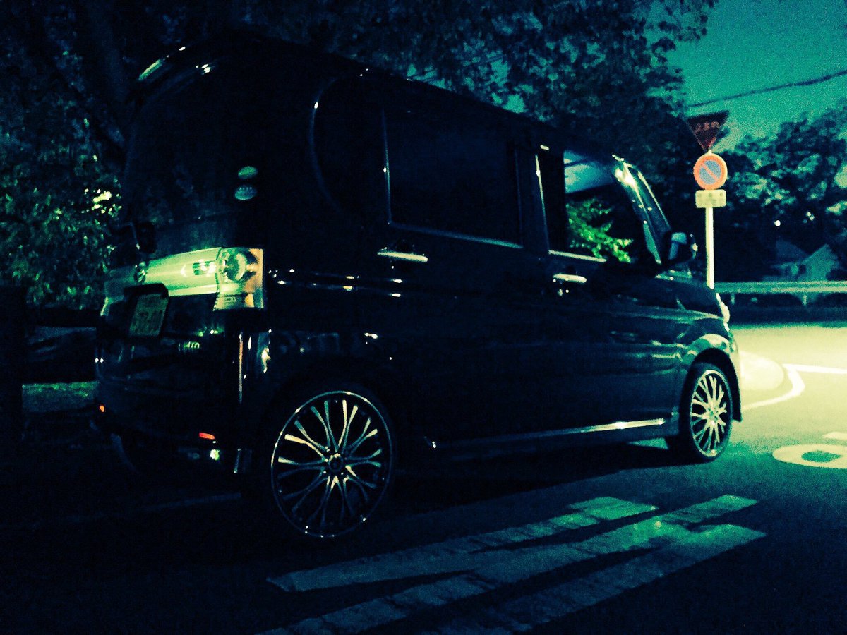 Forza_Mizuki's tweet photo. タント売ります。値段は交渉で！

#タント売ります
#l375s
#軽売ります https://t.co/wFuR1OxMxz