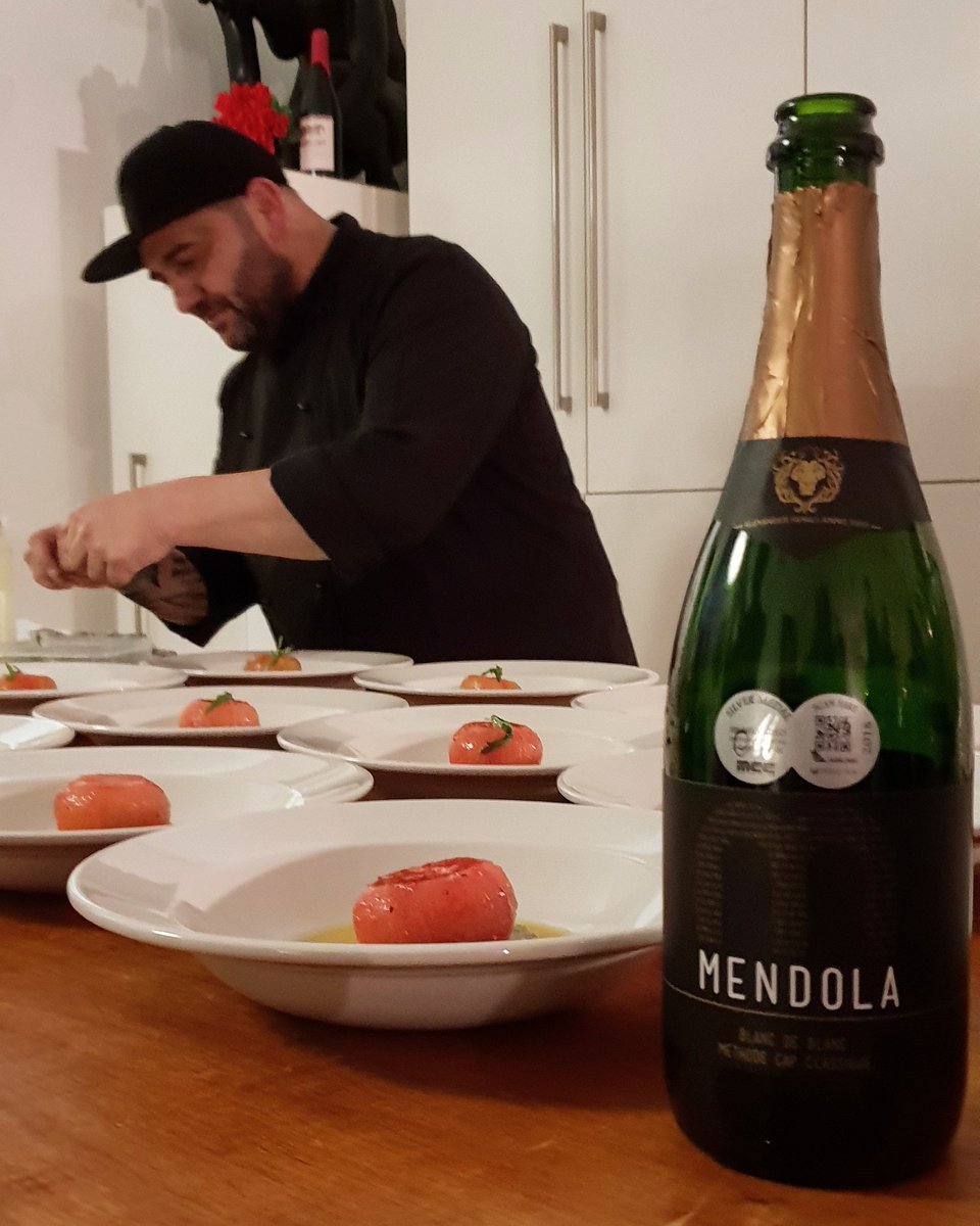 HOT_OVEN's tweet photo. Social dining evening with #ChefSanti in the heart of the mother city paired with award winning wines from @WindfallWine for a 6 course fine dining event with a Spanish twist @ILoveFoodiesCT #WindfallWine #ChefSanti #HotOvenEvents https://t.co/uL8FhyGFNB