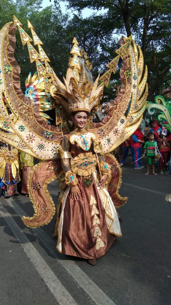 Salah satu bagian dari event #PesonaGeoparkCiletuhFest sudah dimulai di Palabuhanratu minggu lalu. Karnaval budaya memperingati HUT Kab Sukabumi #visitPalabuhanratu cc <a href="/ridwankamil/">Ridwan Kamil</a> <a href="/jokowi/">Joko Widodo</a> <a href="/humasjabar/">Humas Jabar</a> <a href="/susipudjiastuti/">Susi Pudjiastuti</a>