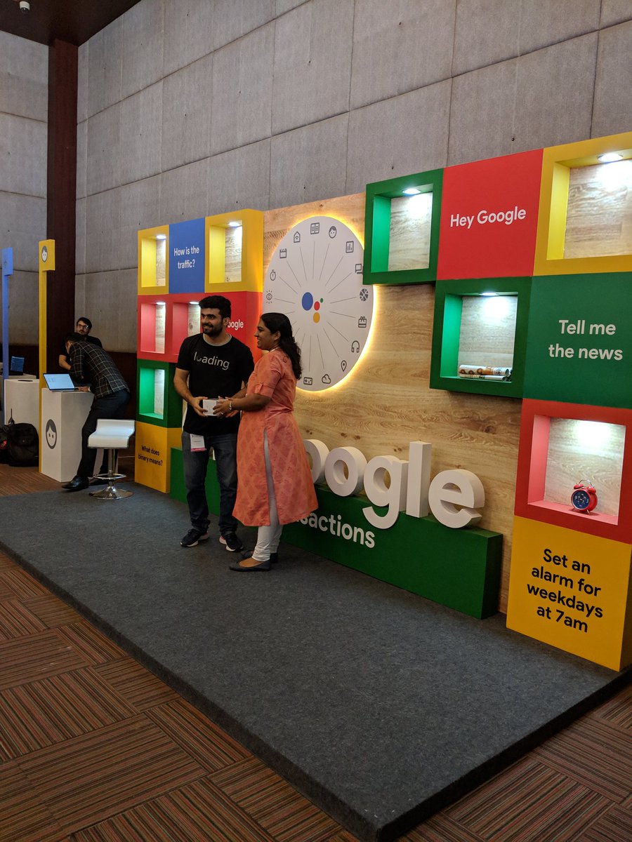 karthik_padman's tweet image. #IndiaBuildsActions finalists being handed over their well earned #GoogleHome device #DevFest18 #indiadevfest18