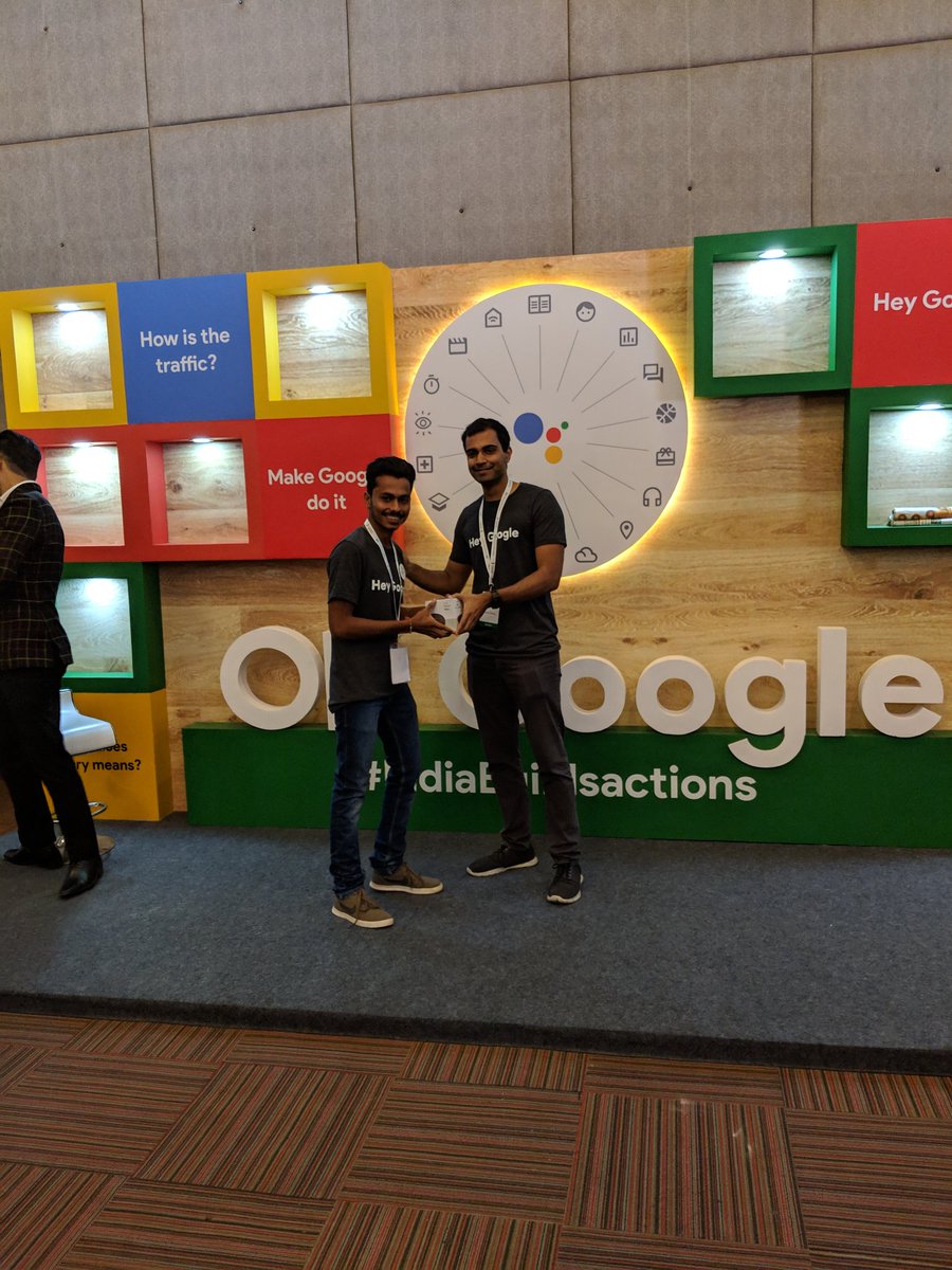 karthik_padman's tweet image. #IndiaBuildsActions finalists being handed over their well earned #GoogleHome device #DevFest18 #indiadevfest18