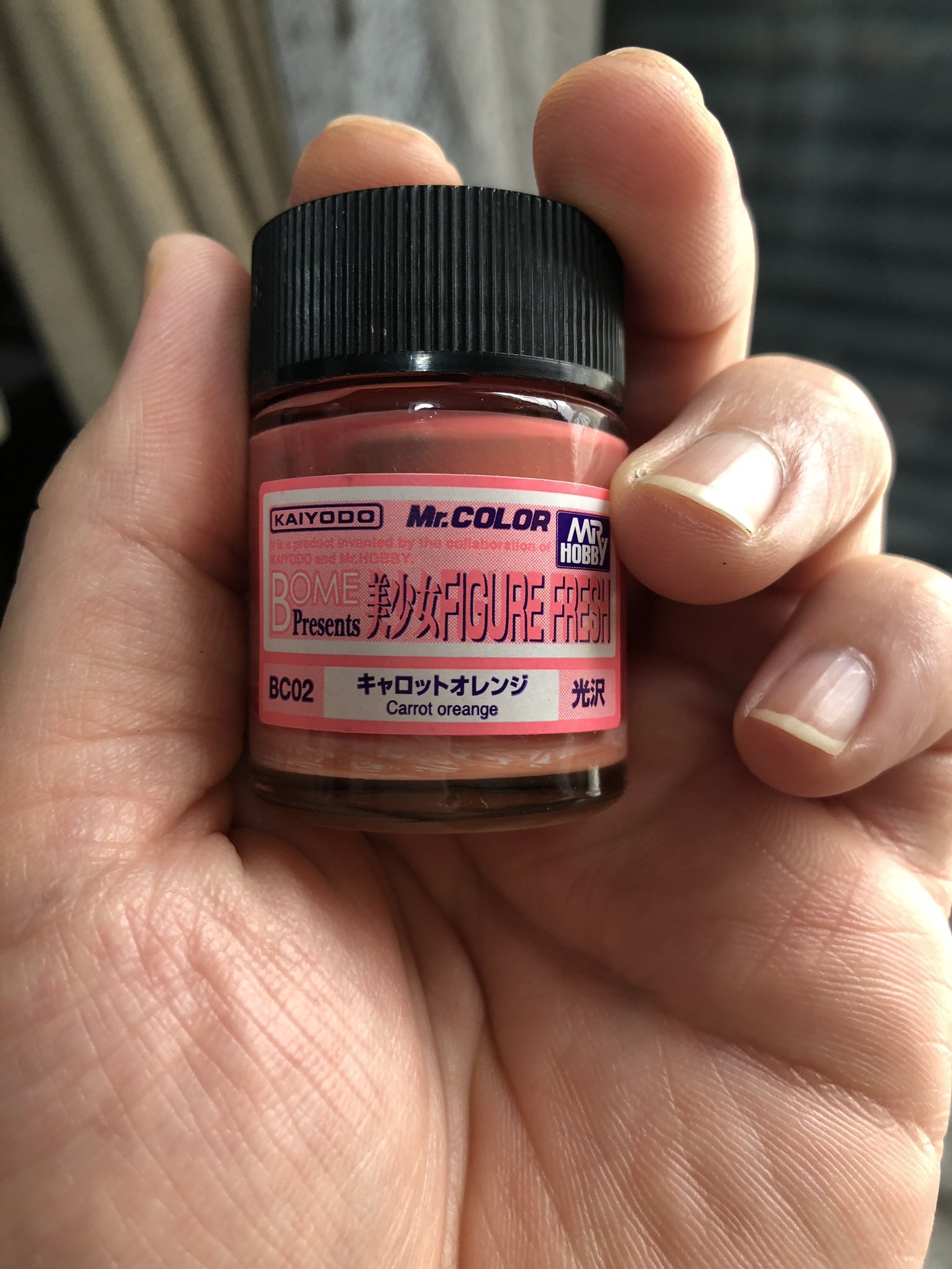 キム ヒスイサバイバー メガミデバイス いよいよ塗装 W と いうことでいつもの肌色塗装方法 あくまでも私個人流 まずはミスターホビーの美少女フィギュア フレッシュセットからキャロットオレンジを全体に T Co Hxg6tgmysv Twitter