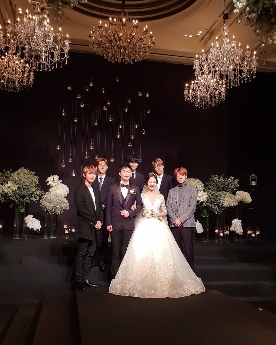 chanyeoloving's tweet photo. Everything is so beautiful ♡ https://t.co/o7lngVNFDJ